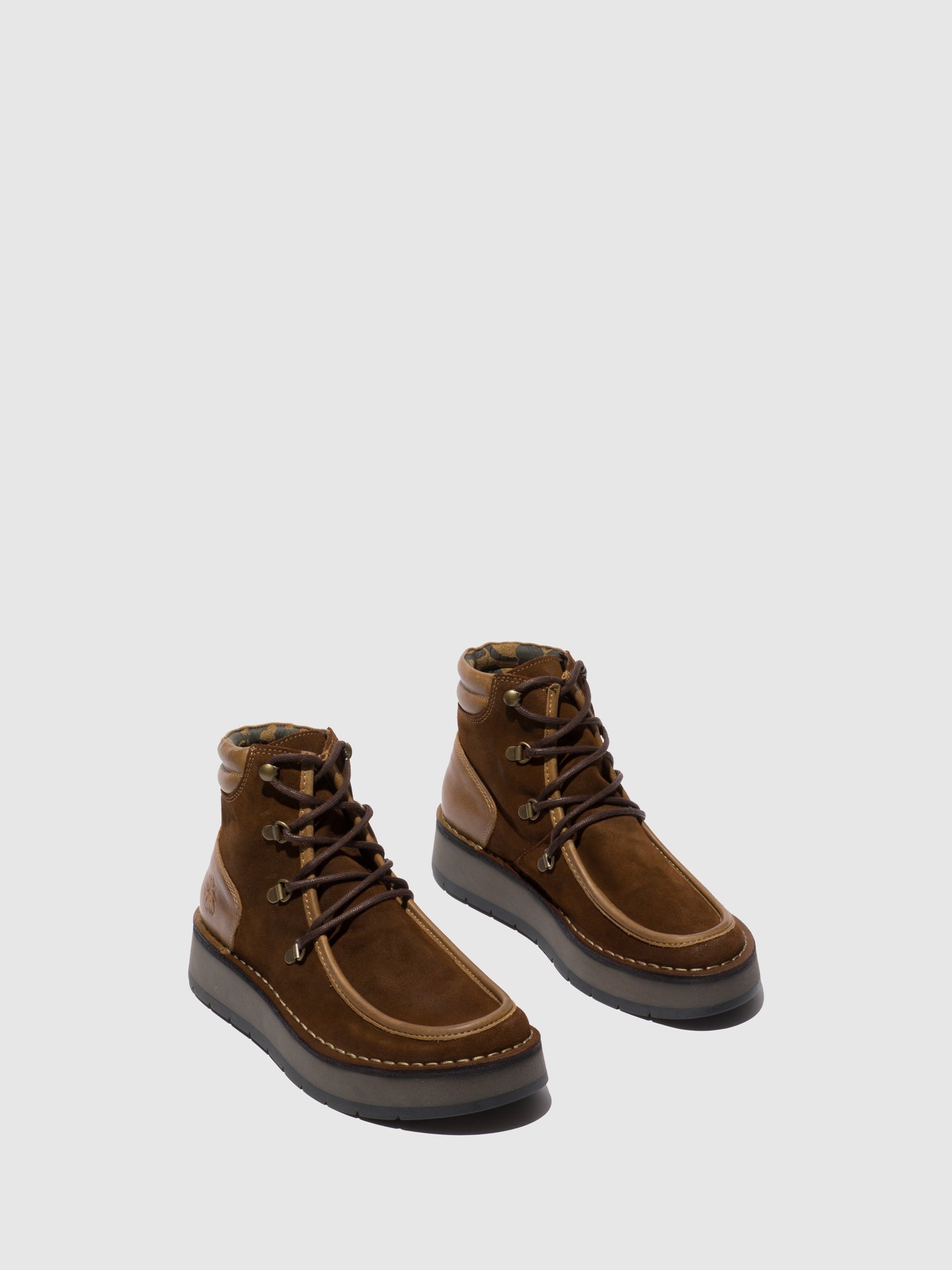 Fly London Botins com Atacadores ROXA067FLY OILSUEDE/RUG CAMEL